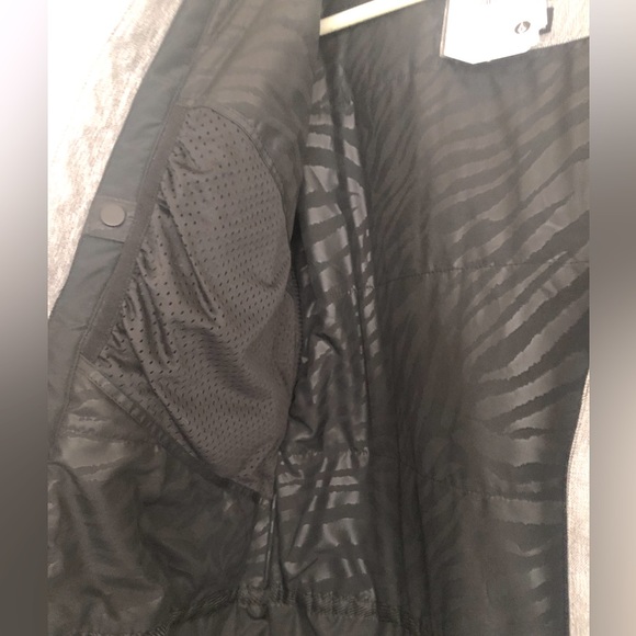 Women’s Volcom snowboard jacket NWT - Picture 5 of 8